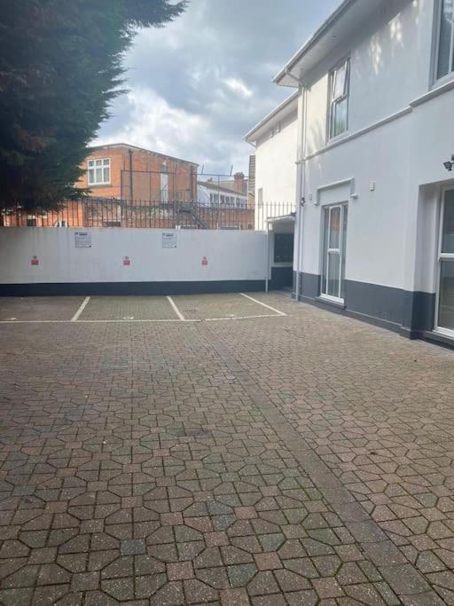 Smart Modern Studio Flat In Central