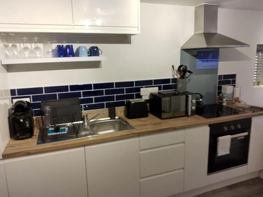 Smart Modern Studio Flat In Central Bournemouth