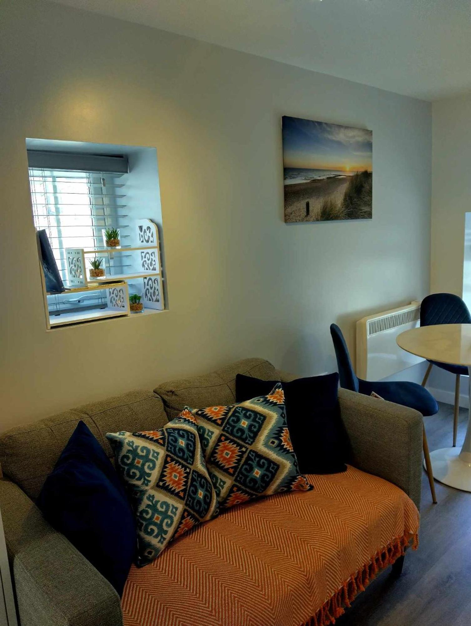 Smart Modern Studio Flat In Central Bournemouth